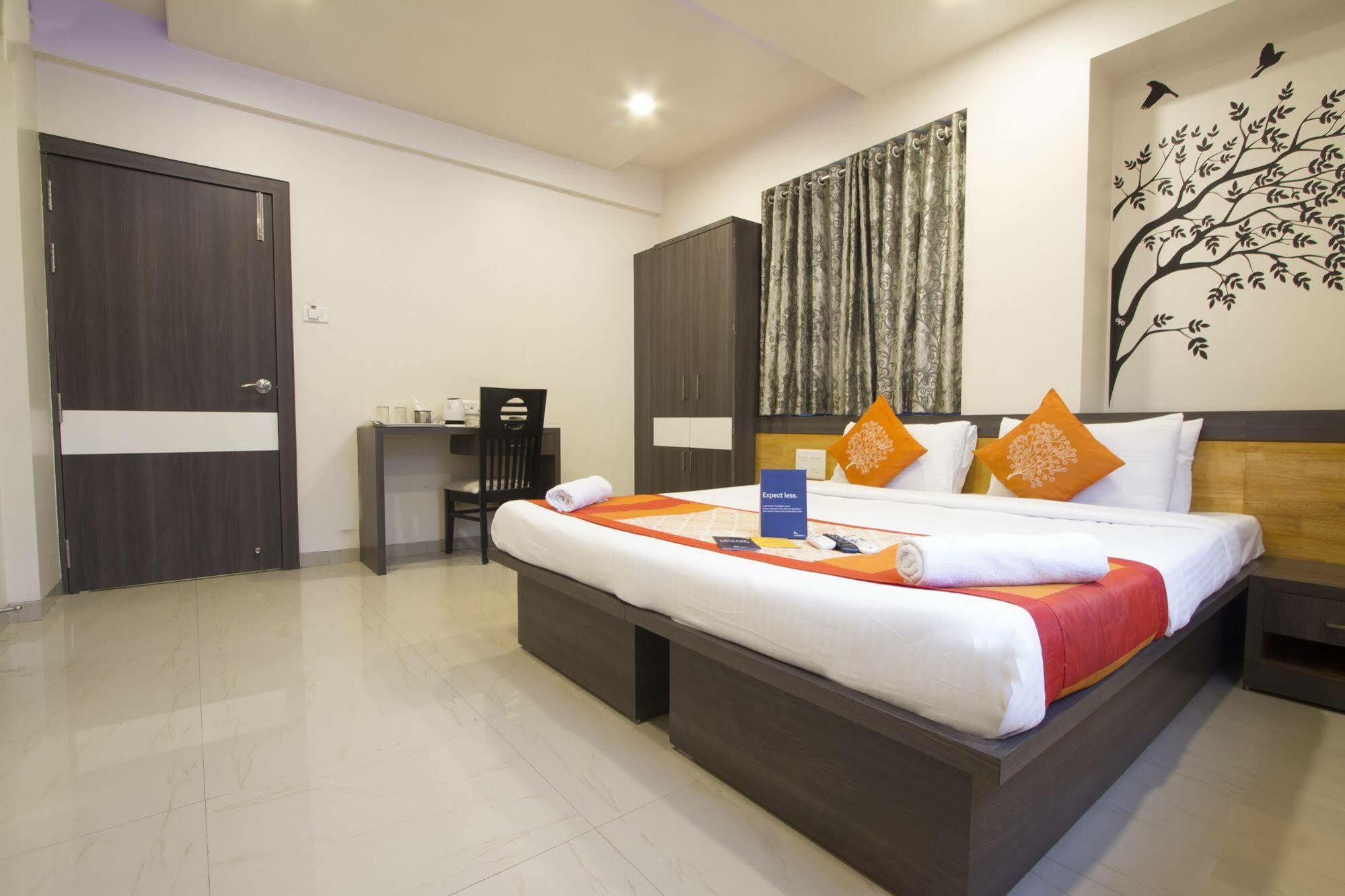 Fabhotel Imperio - Nr Baner Hill Pune Exteriör bild