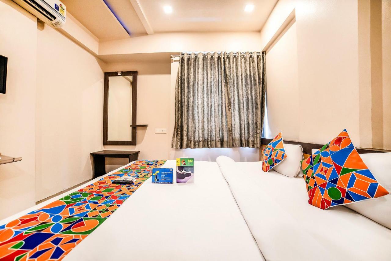 Fabhotel Imperio - Nr Baner Hill Pune Exteriör bild